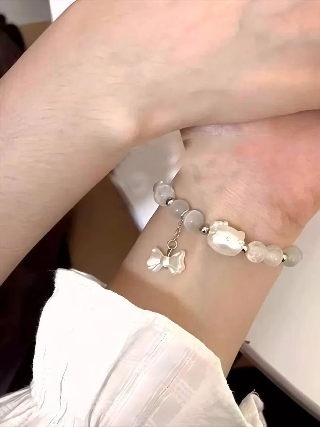 Glass bracelet with Hello Kitty symbol, handmade, geometric shape, style: elegant