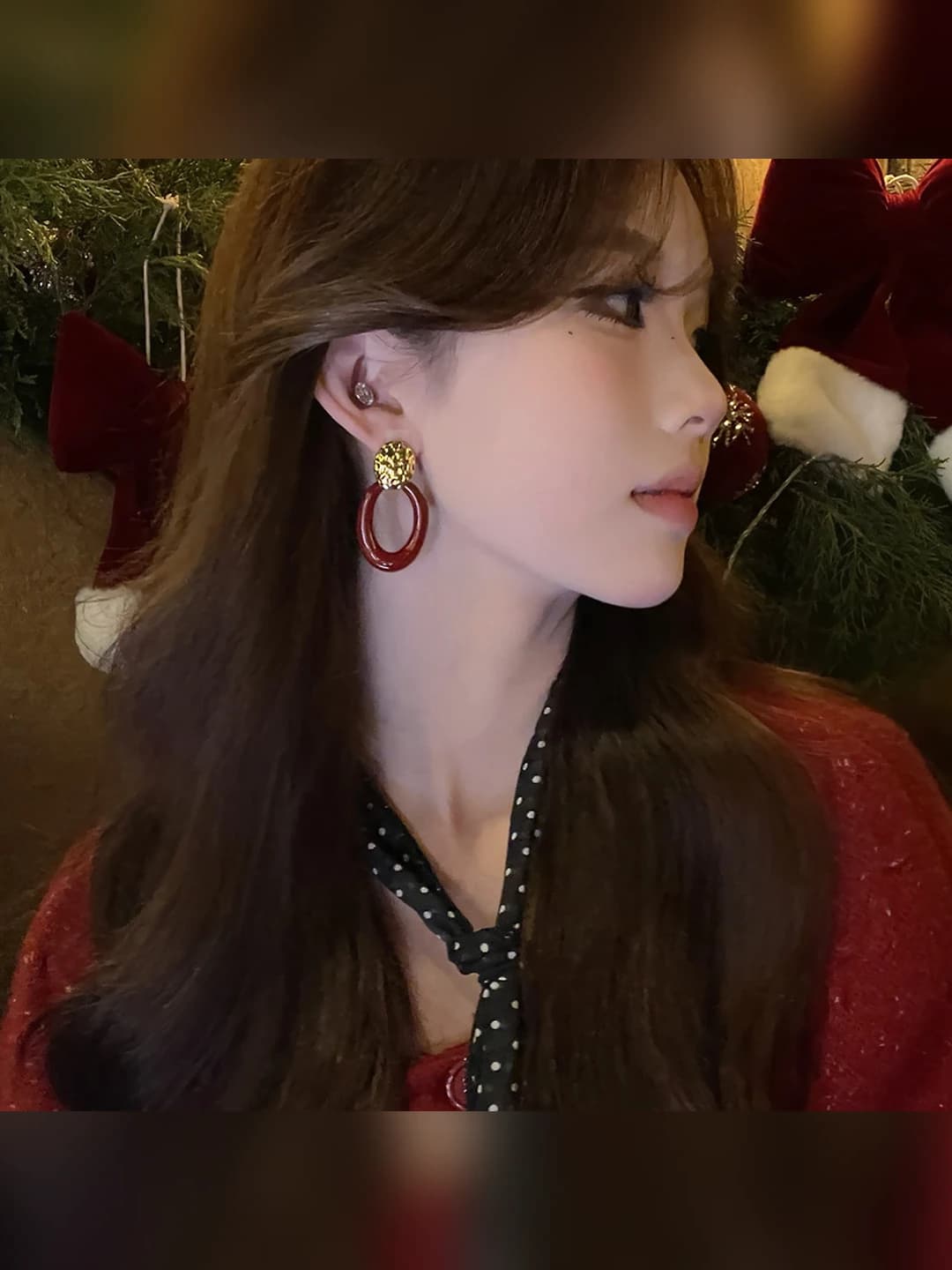 Women's autumn-winter retro French style angora red simple and elegant earrings