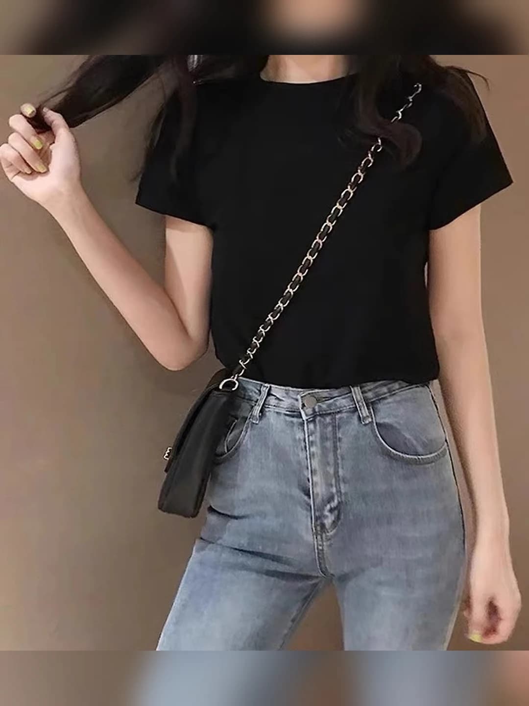 Qora, qisqa yeng