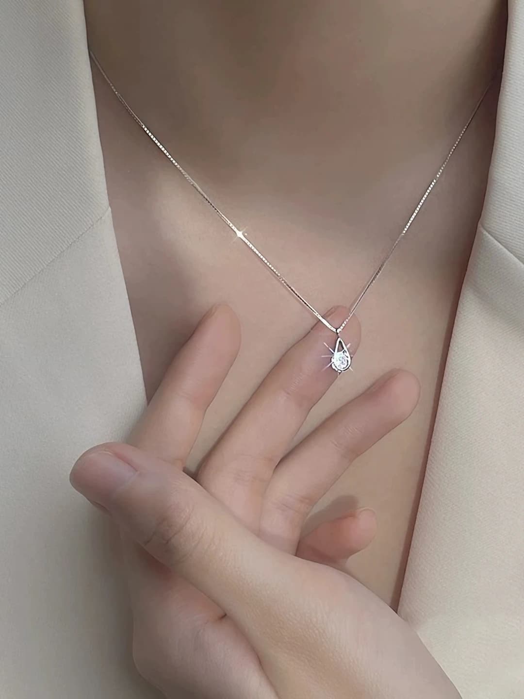 Women's summer Korean style geometric zircon drop pendant necklace in titanium steel