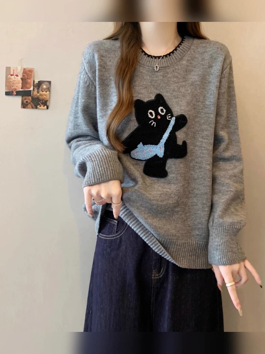 Women's plus size cashmere knit top with crew neck, long sleeve, embroidered pattern, autumn-winter slimming long-sleeve base top