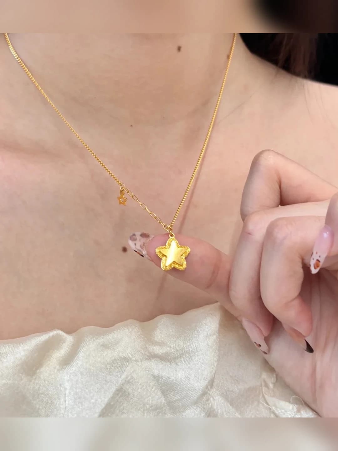 Women's short chain necklace with star pendant, polished and gold-plated, ins style, simple and delicate design