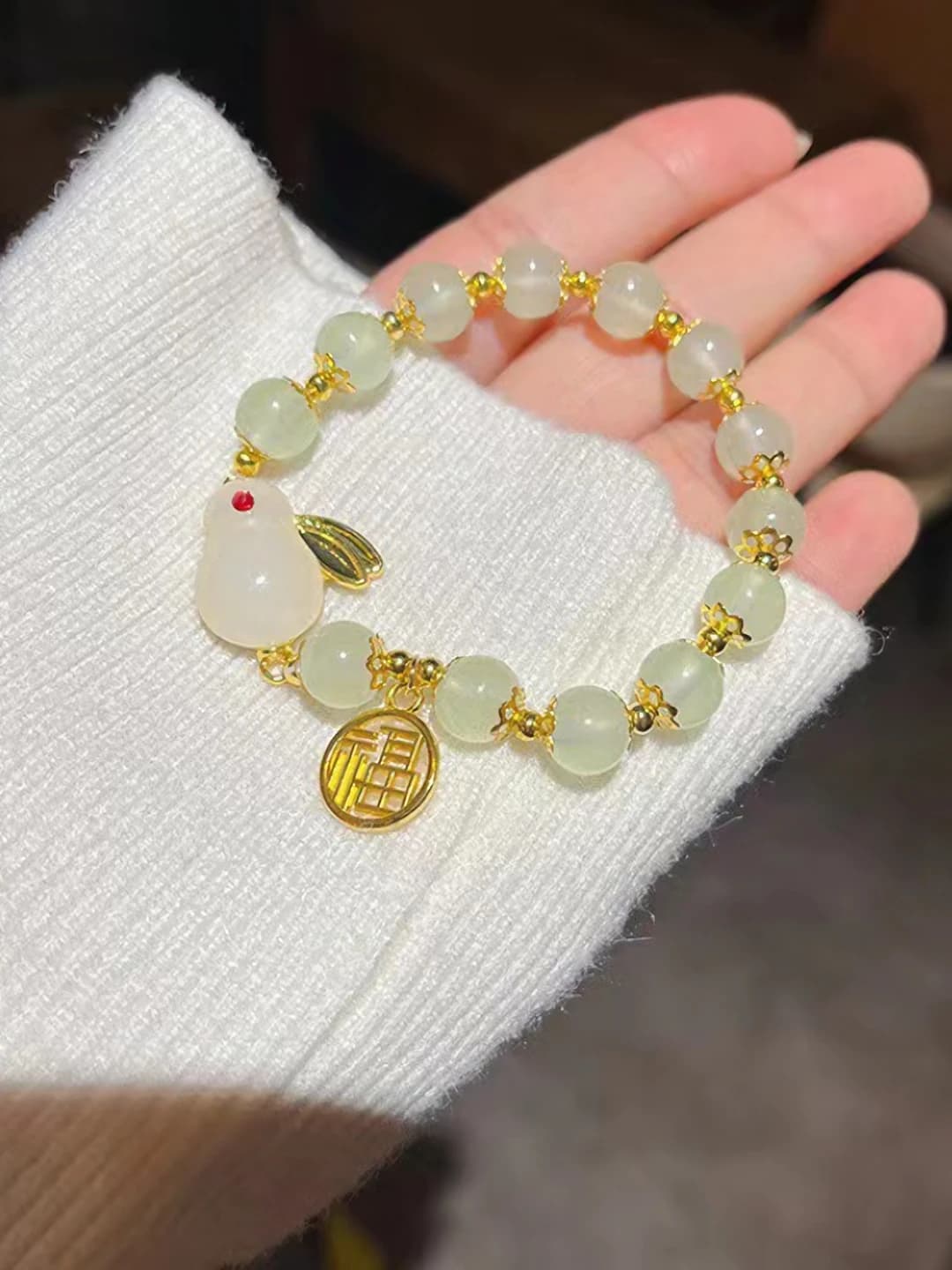 Light green bead rabbit bracelet