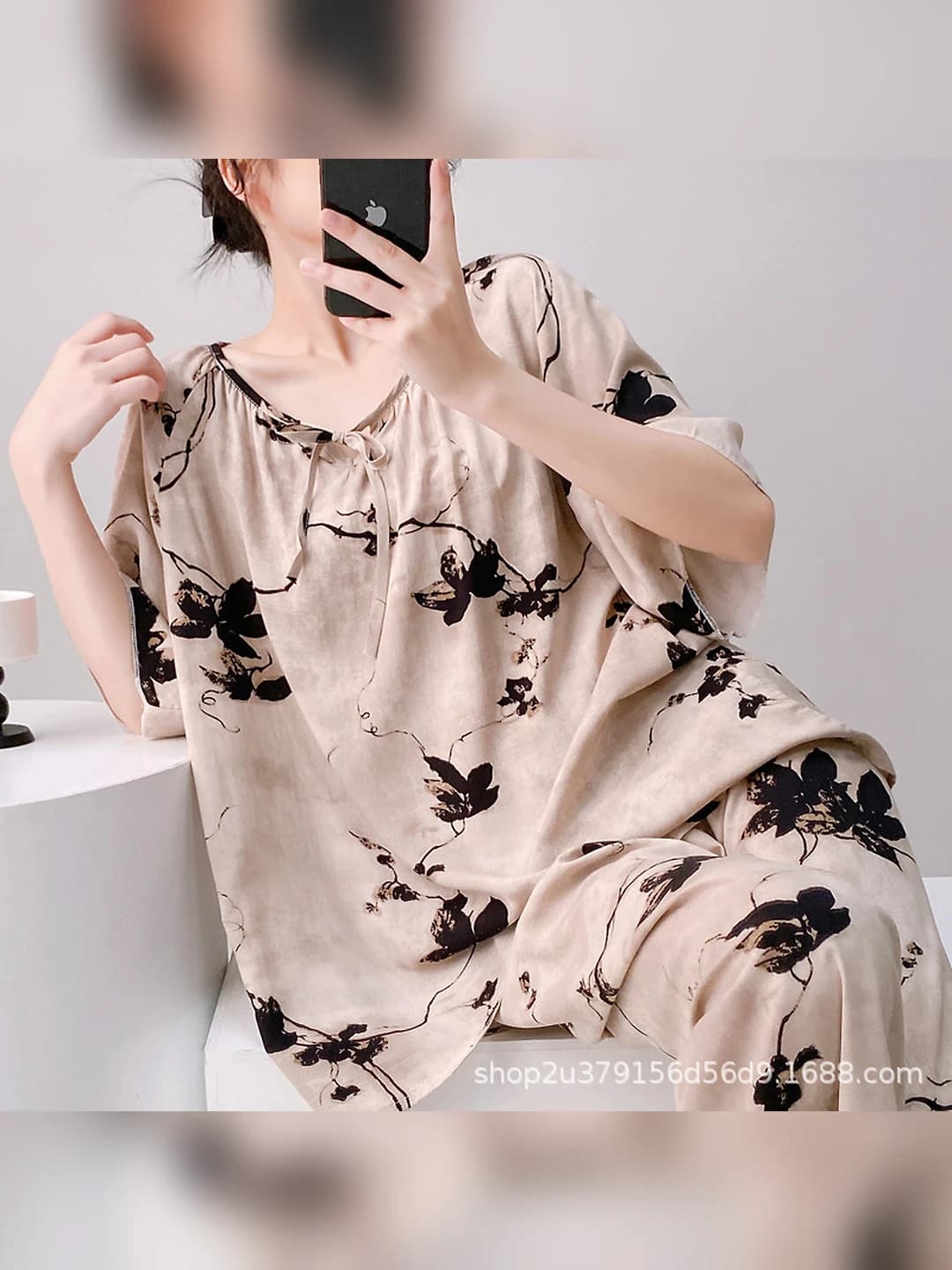 2026 yozgi yangi model ayollar uchun yupqa viskoz mato pijama to'plami, dumaloq yoqa, kalta yeng, uzun shim, bo'sh (oversize) katta o'lcham