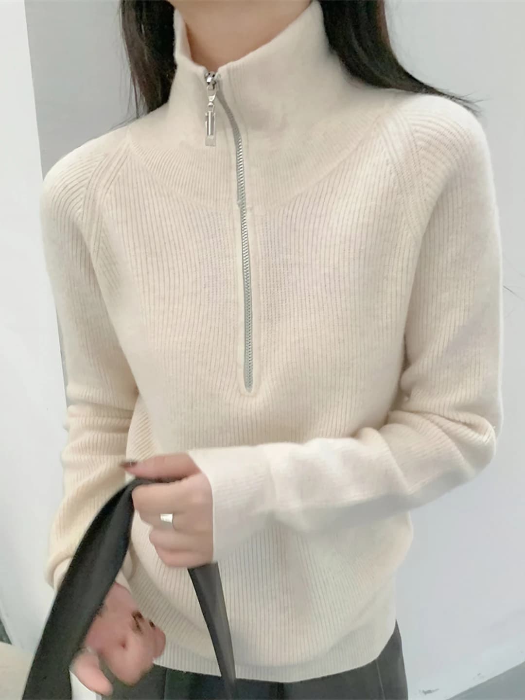 Teal off-white