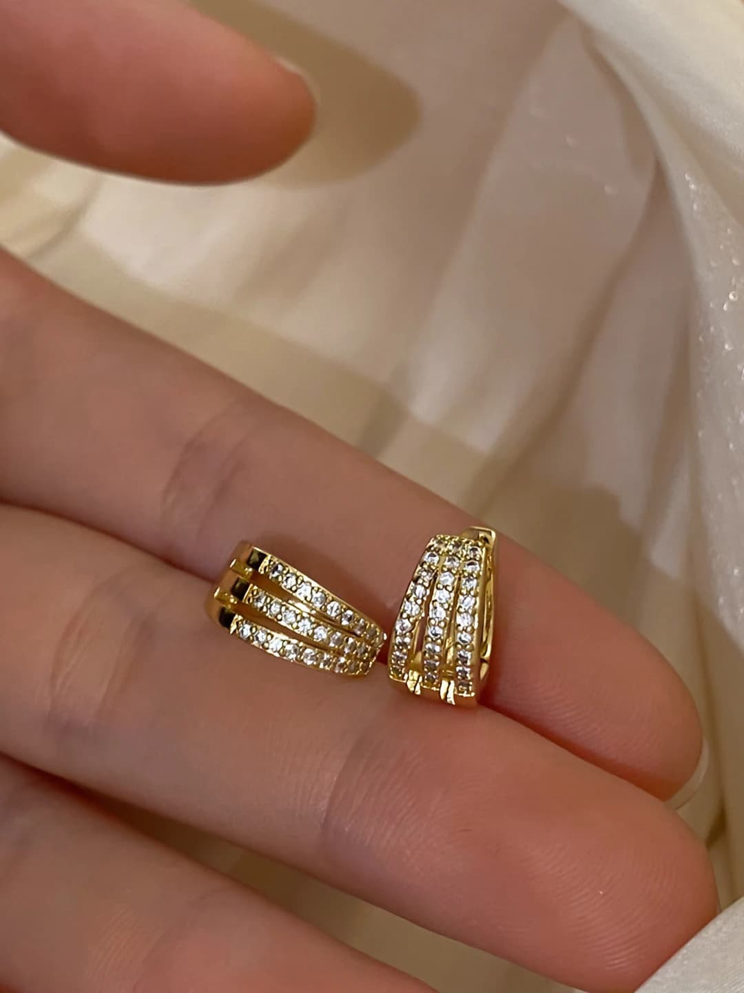 Gold micro-set zircon 3-layer studs