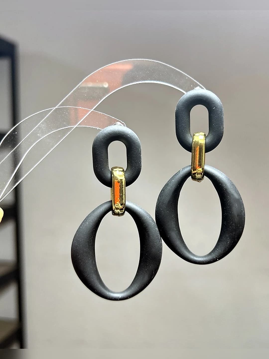 Women's acrylic lacquered stud earrings, multi-colored, skin-feel, sweet-cool style, circle design element, individual style