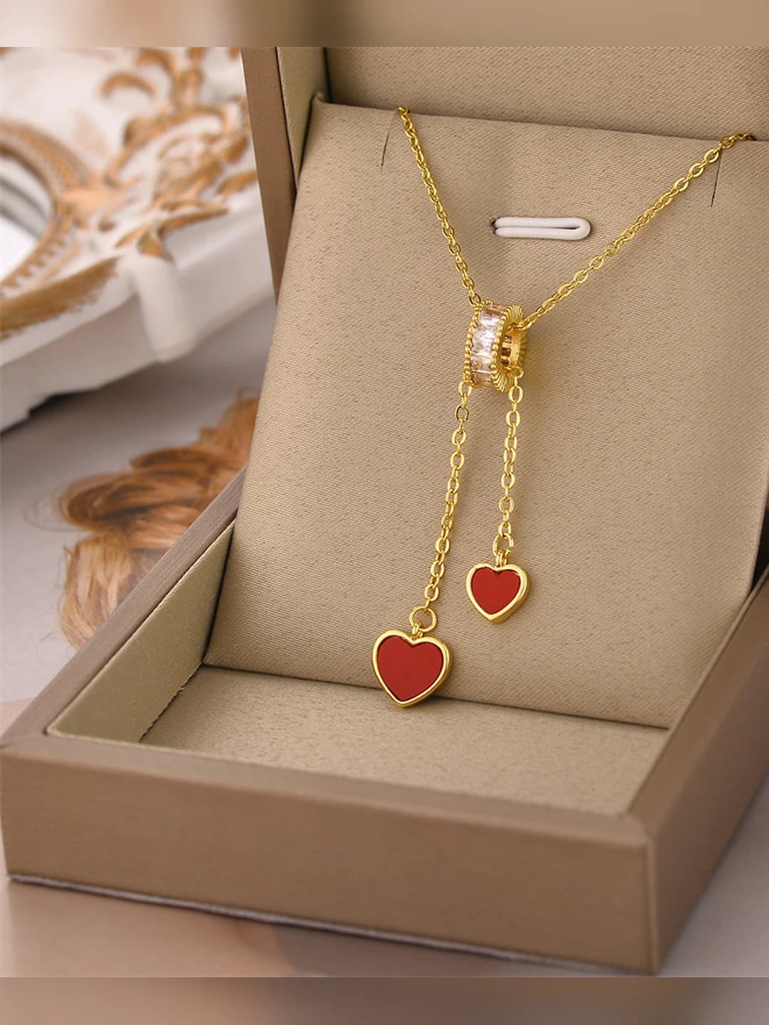 8968-Gold red