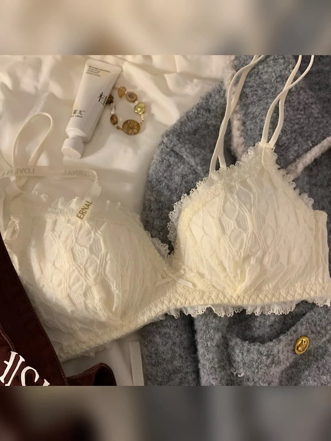 Women's thin, breathable, seamless, moisture-wicking, sweat-absorbing, side-gathering, lifting, shaping, comfortable, 3/4 cup, traditional style bra set