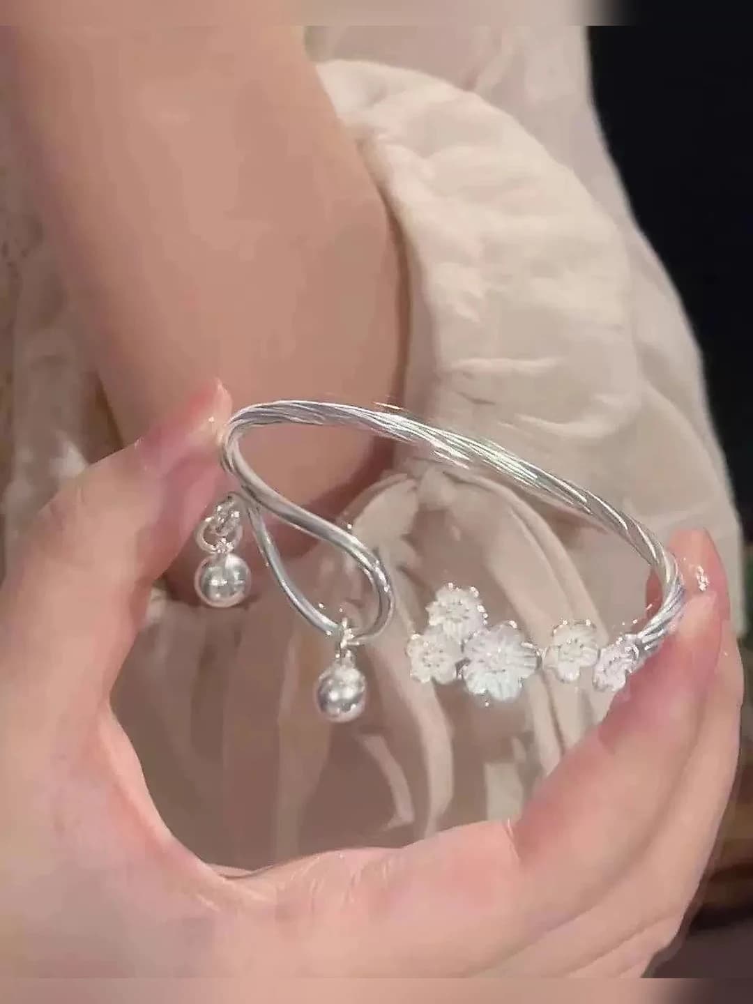 M767 Plum Blossom Bell Bracelet