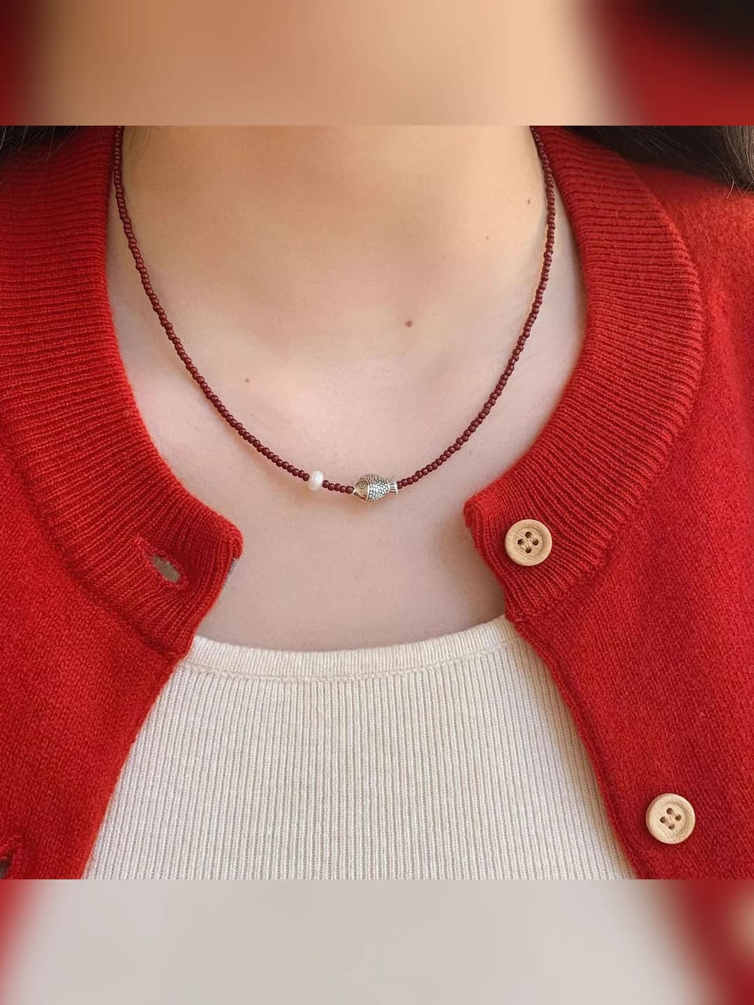 Small fish necklace