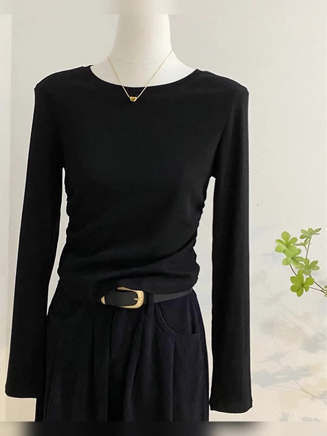 Black (solid)