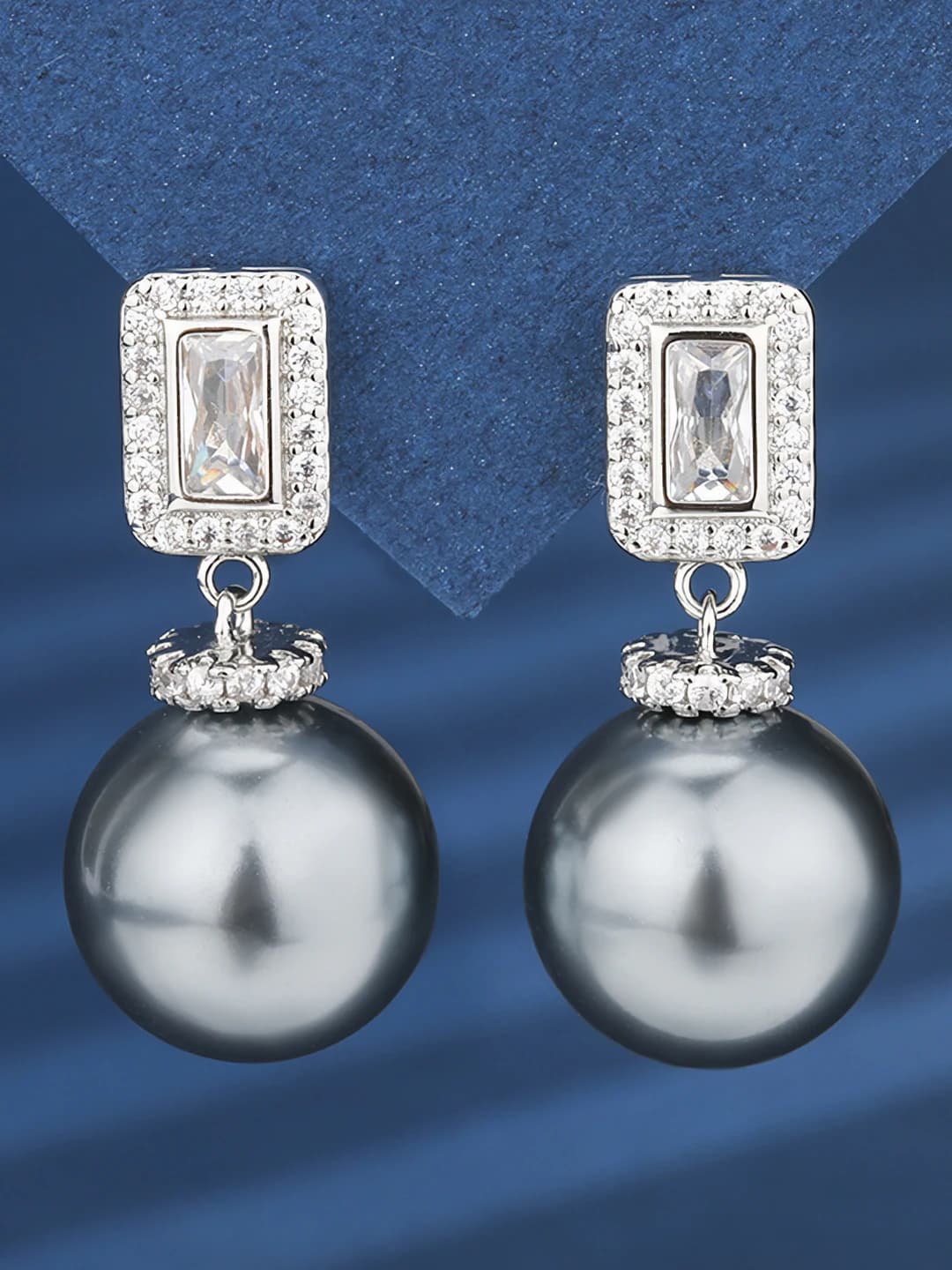 Grey pearl stud earrings