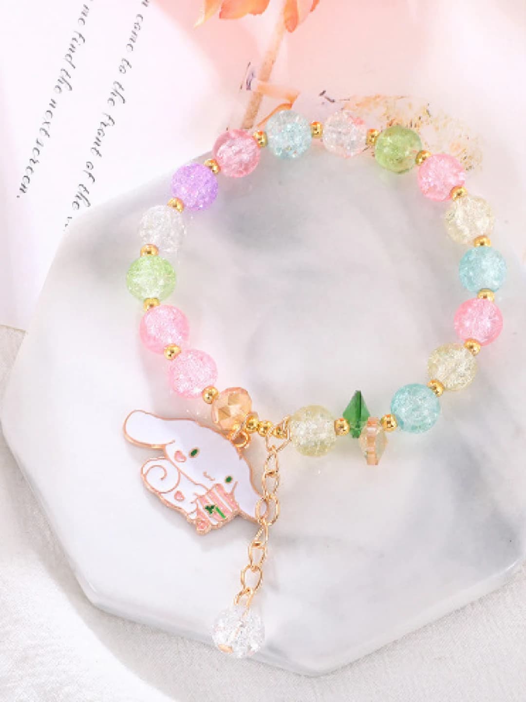 Pishloq, Cinnamoroll, rang-barang portlashuvchi chigirtka