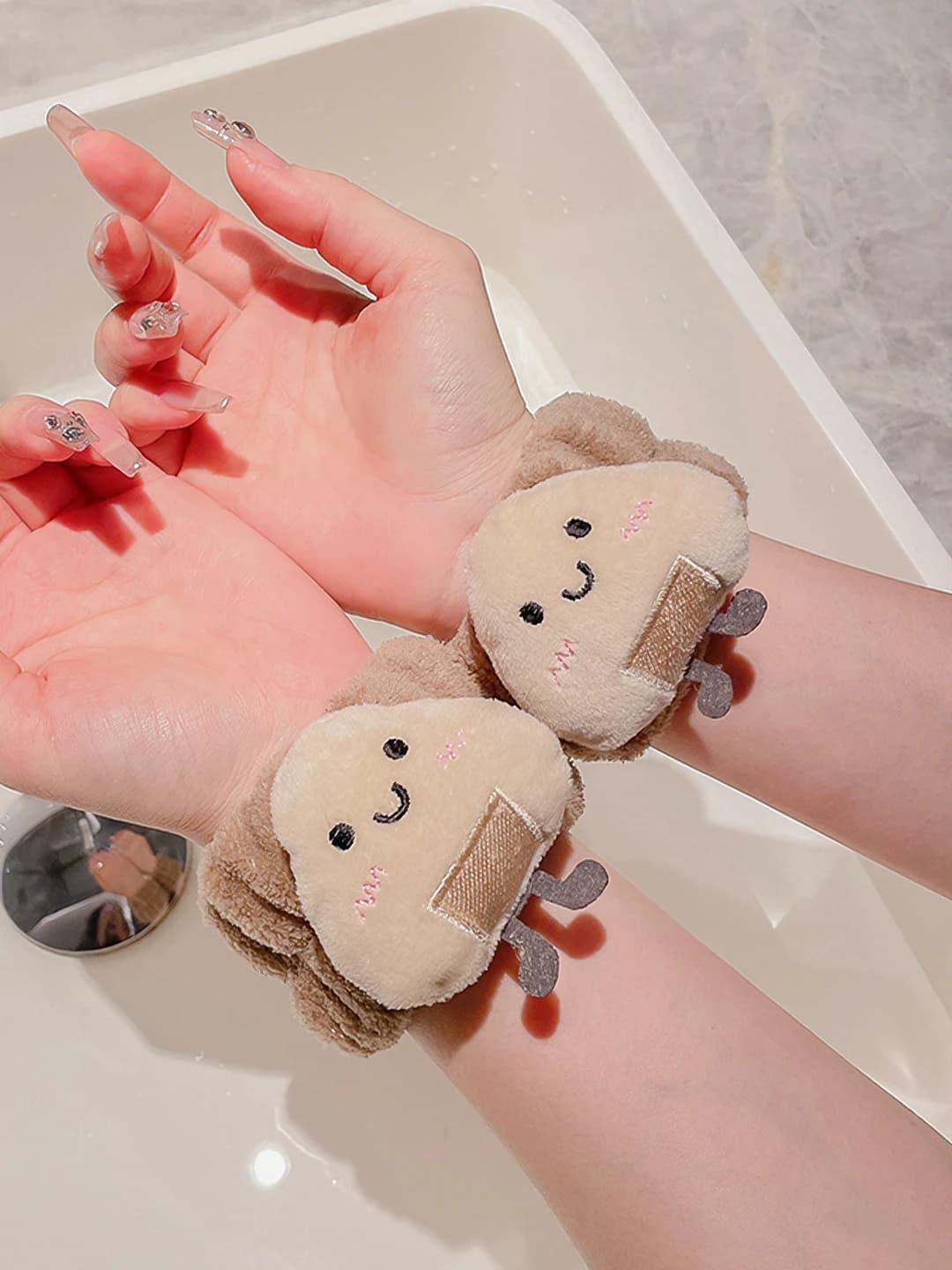 Rice ball scrunchie 6.5cm