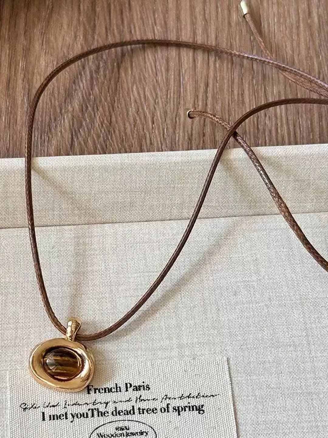 Oval Meillard necklace
