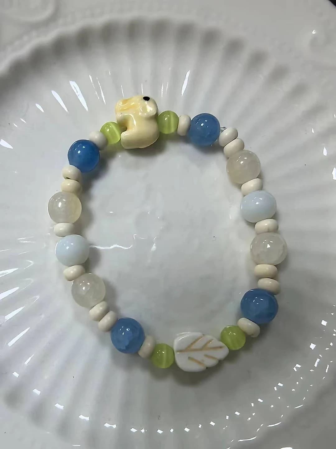 Leaf bracelet
