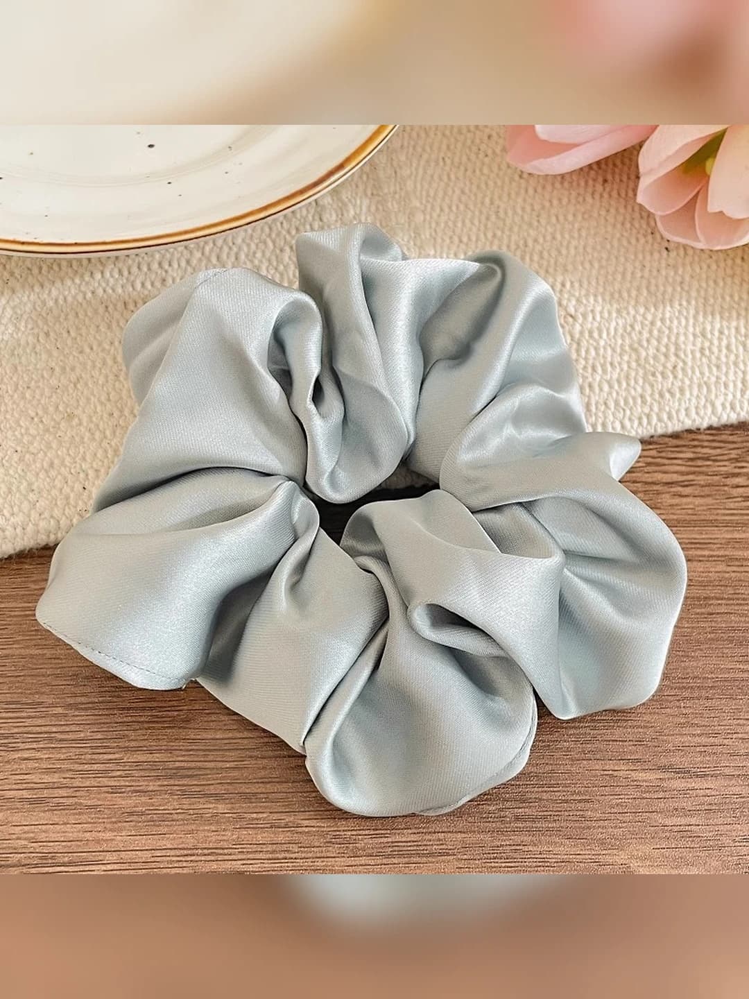 Large scrunchie, dogma green
