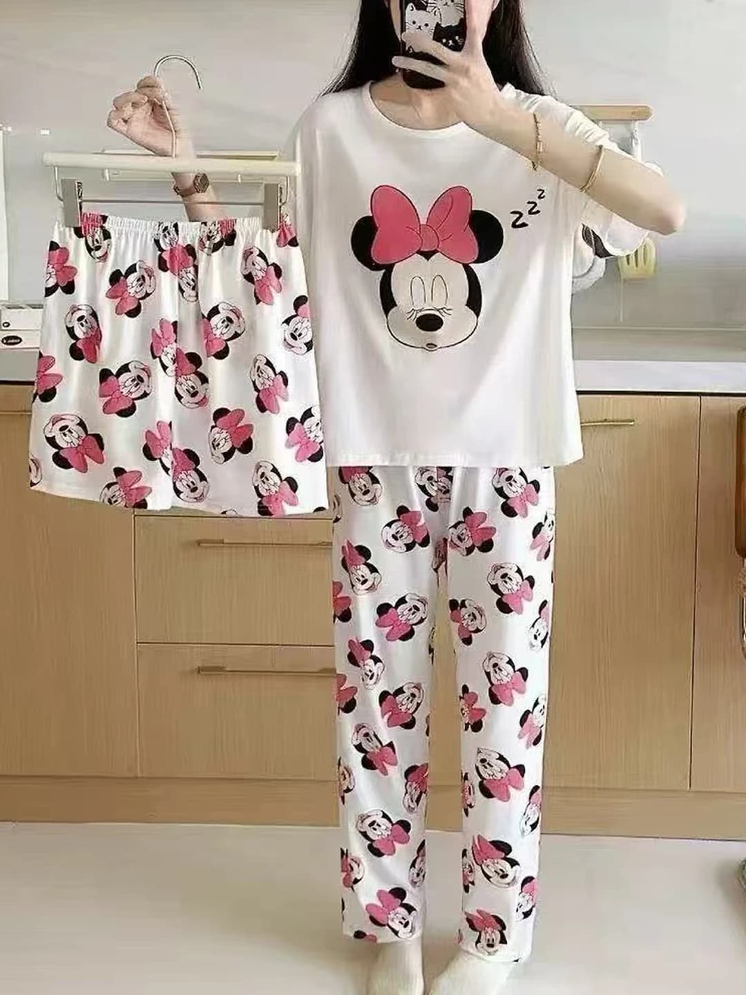Три предмета - бант микки