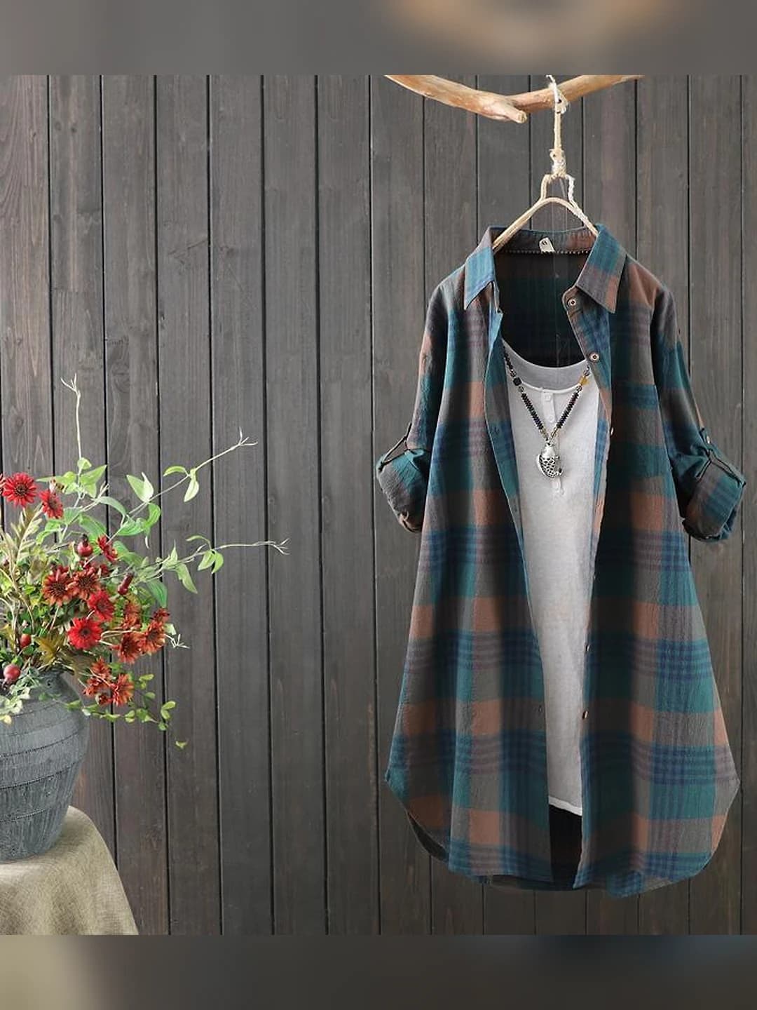 Women's 2026 spring-autumn casual checked shirt, long sleeve, loose fit, mid-length, Korean style, plus size