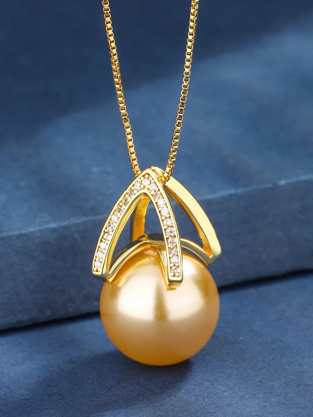 Gold ball, with chain