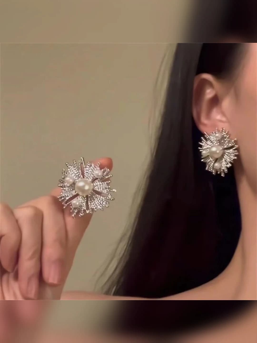 8982 Earrings