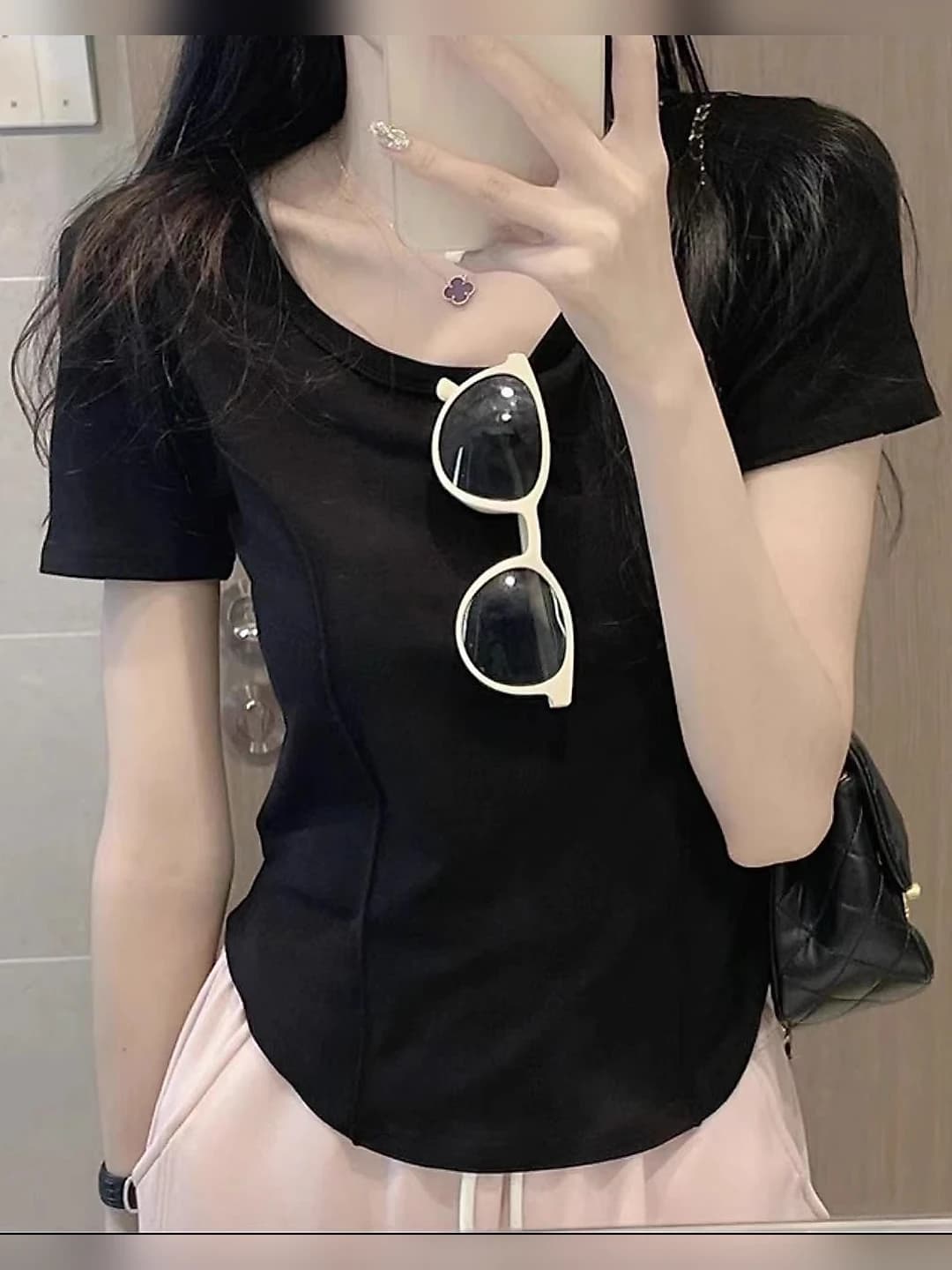 Qora, qisqa yengak