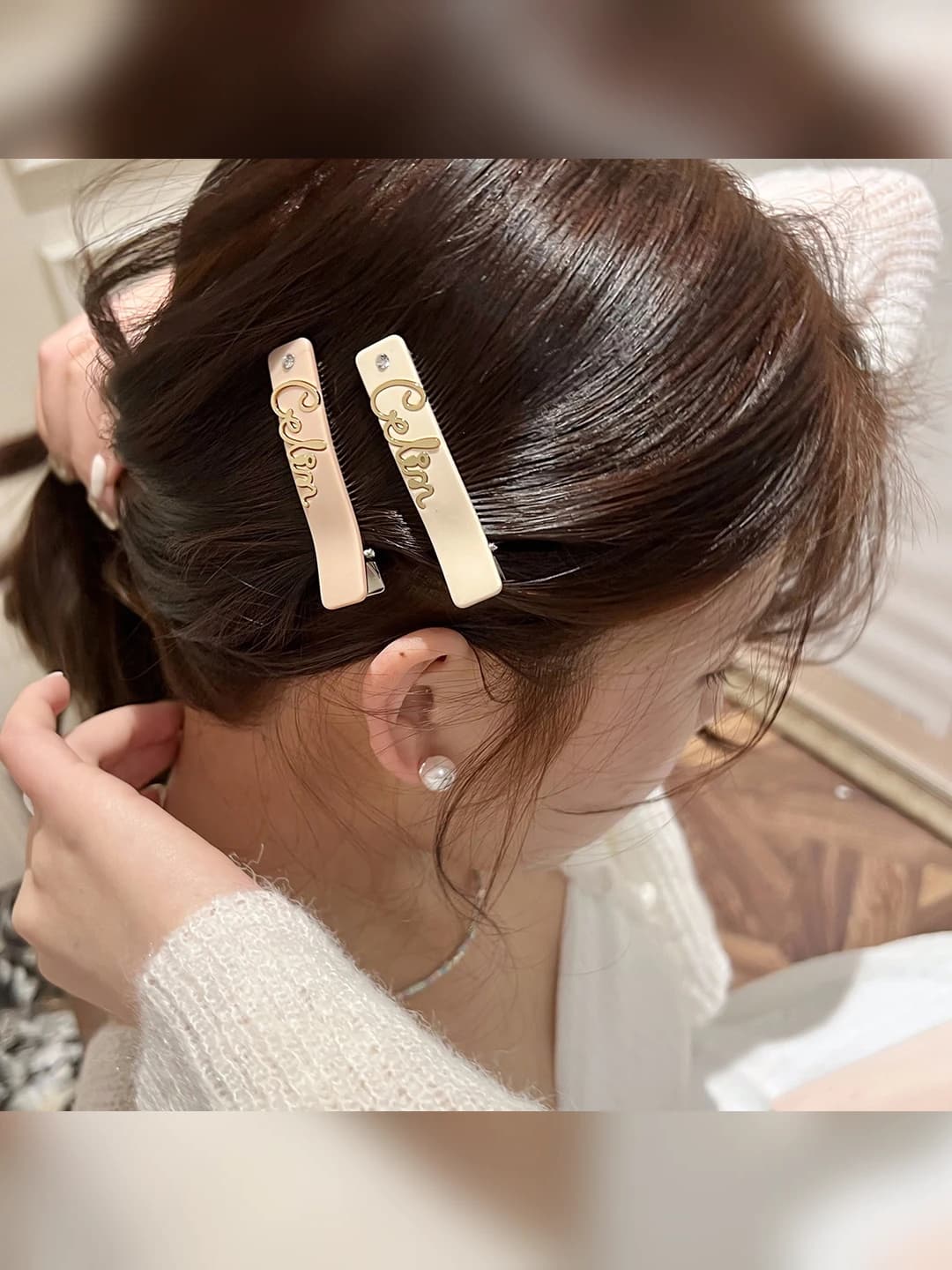 Women's letter hair clip in old money style for the front section