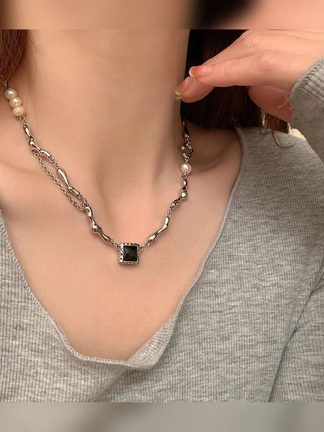 Black zircon
