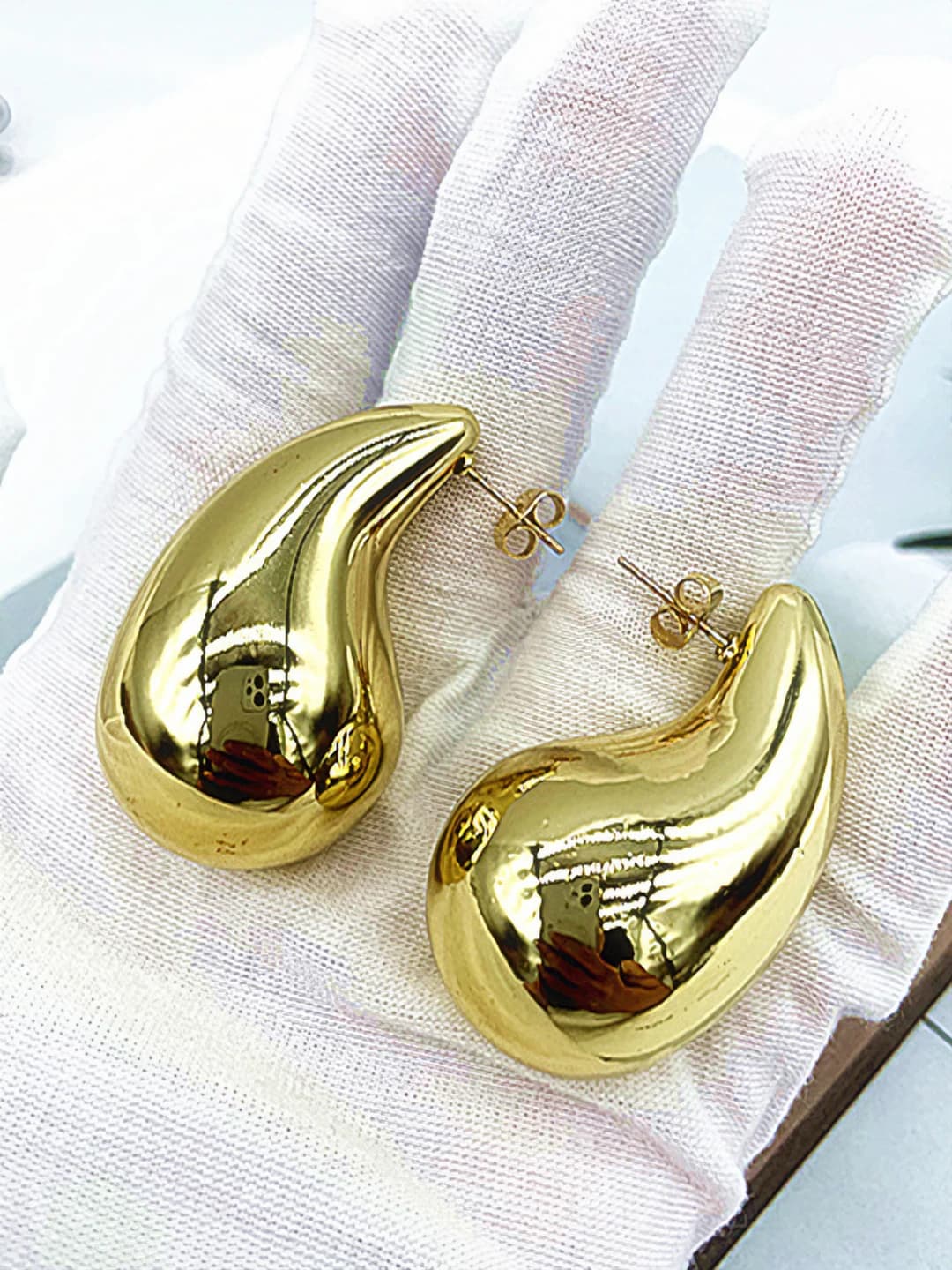 Large gold, 25mm*40mm