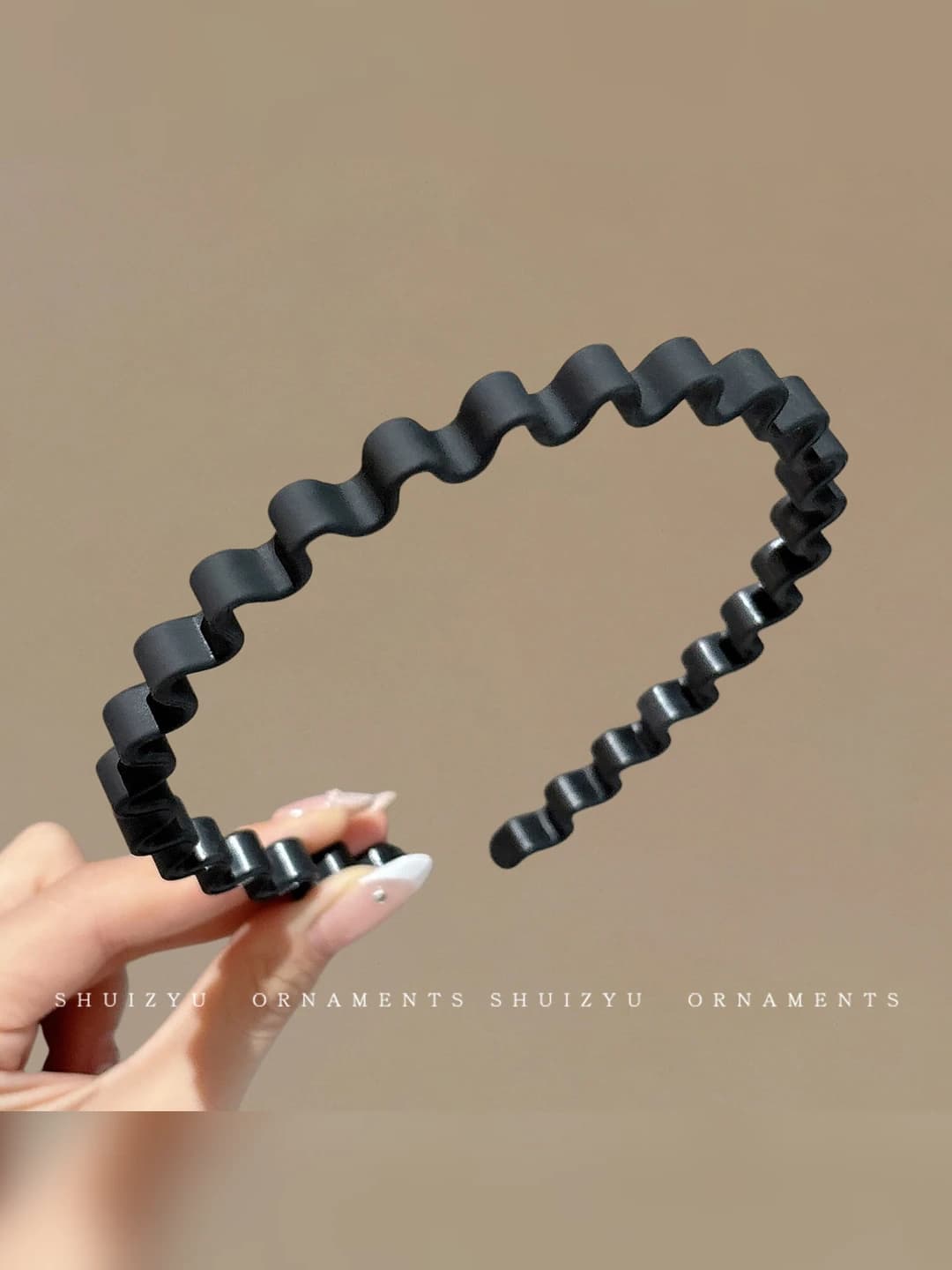 7# Black wavy headband
