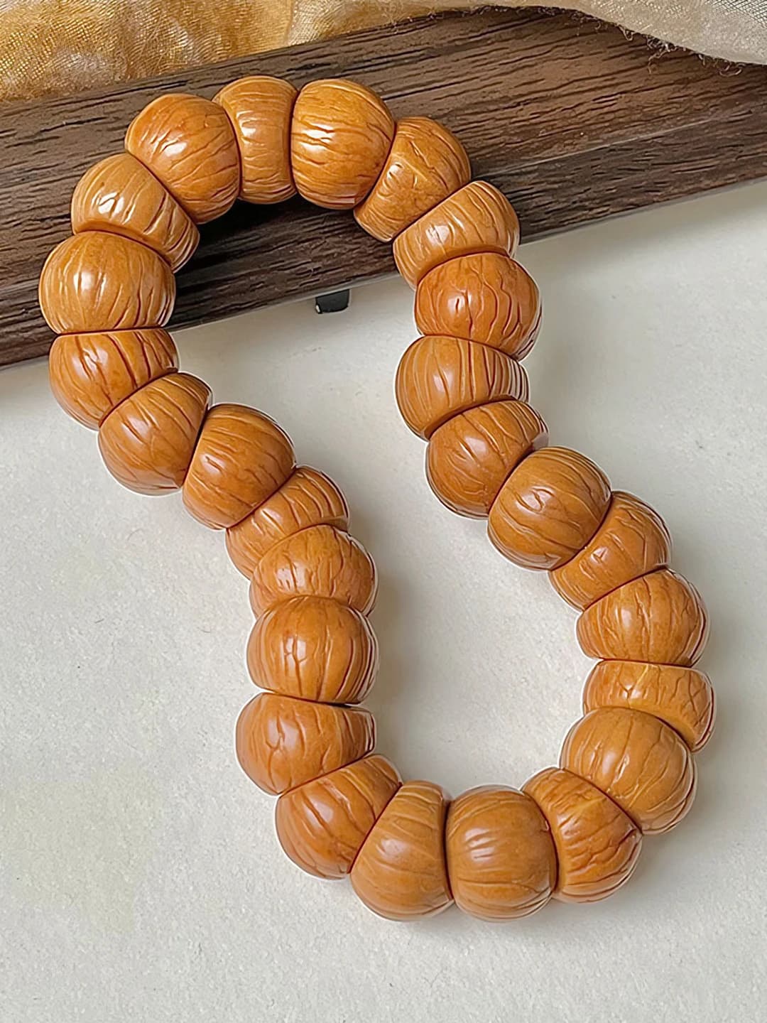 Patterned Yalo [14-15mm Monkey Head Wealth Large Intestine]