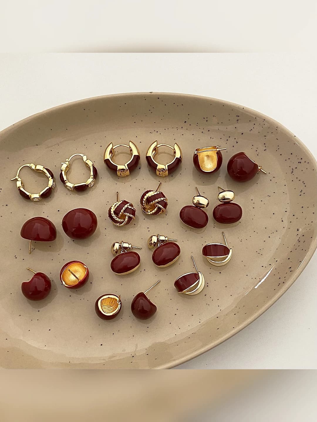 Women's classic Korean style wine red retro simple and fashionable enamel stud earrings, unique design