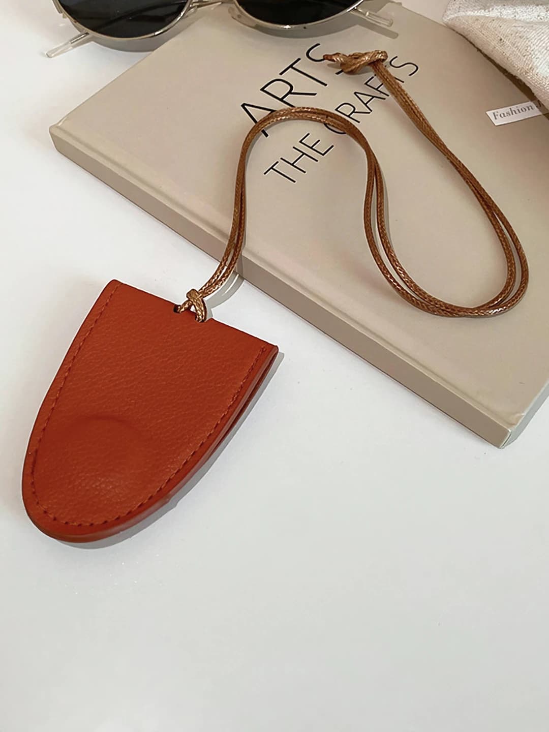 #2, reddish brown, arc