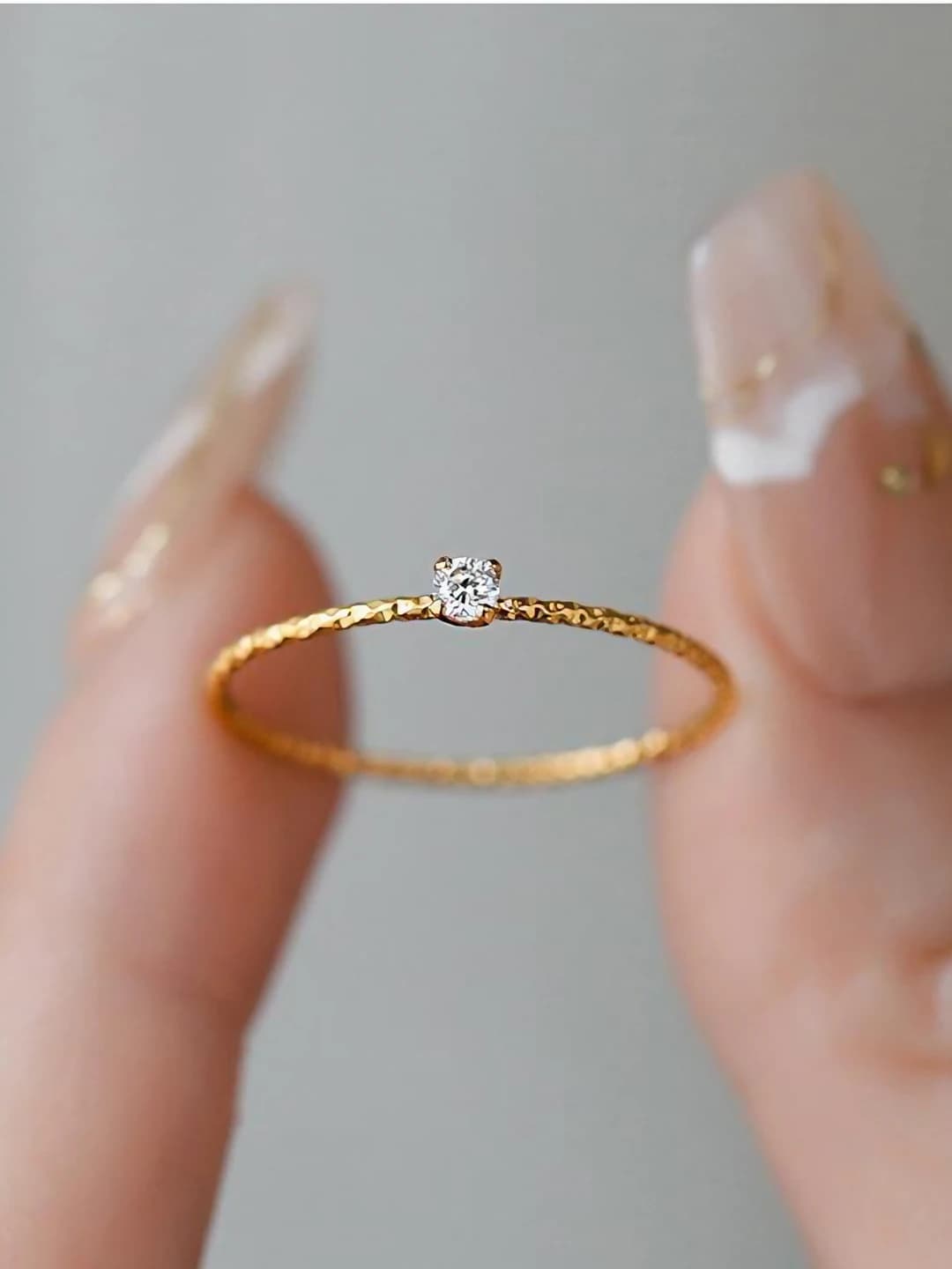 Single diamond floral ring - Gold