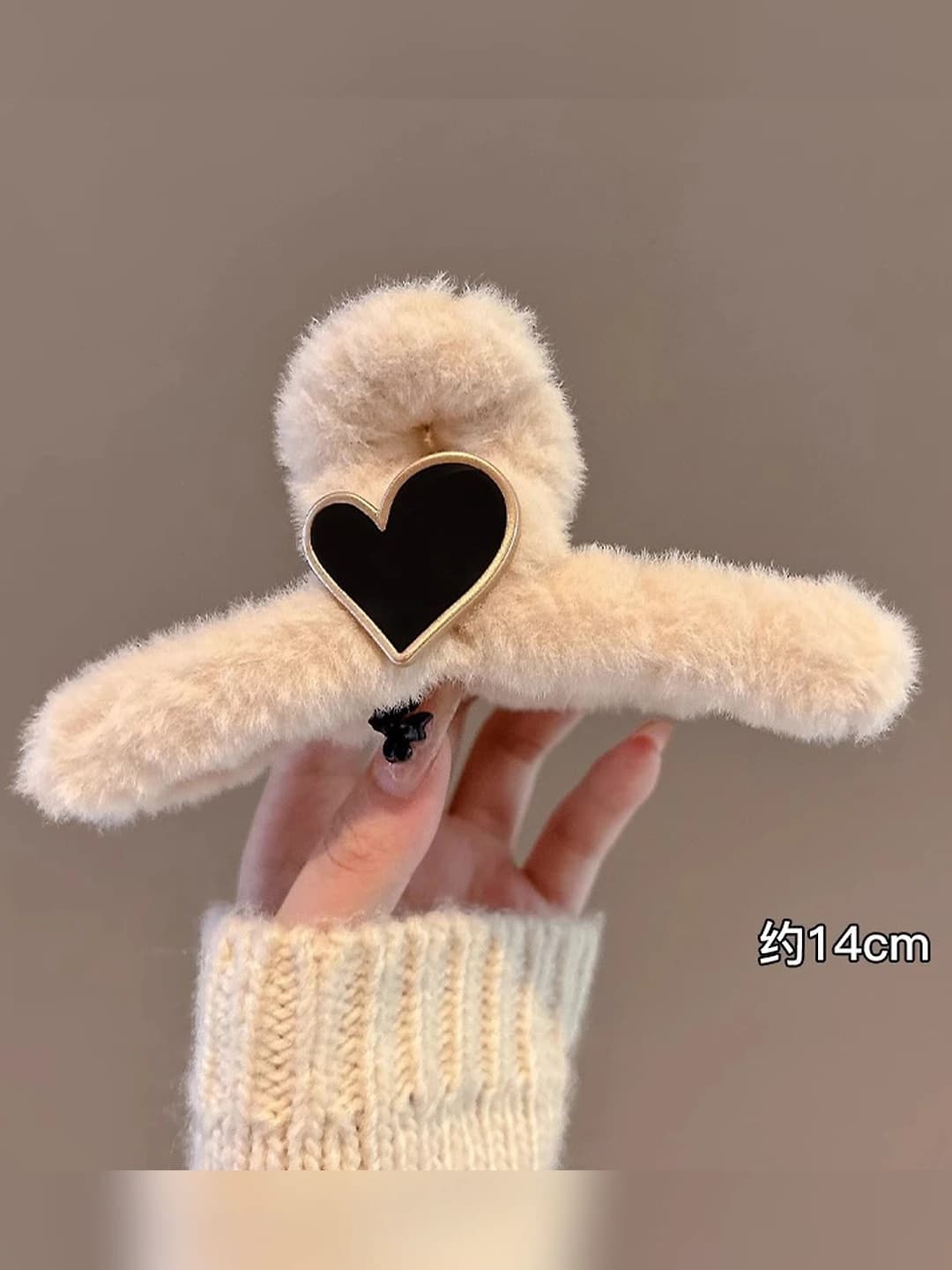 Off-white plush ~14 cm
