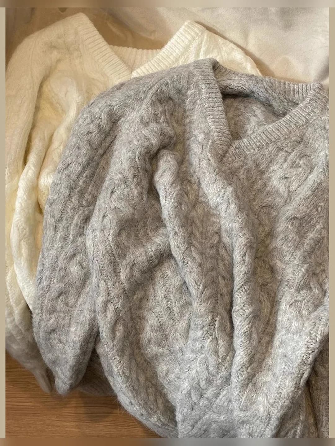 Women's cable knit V-neck sweater, 2026 autumn-winter, loose fit knit top