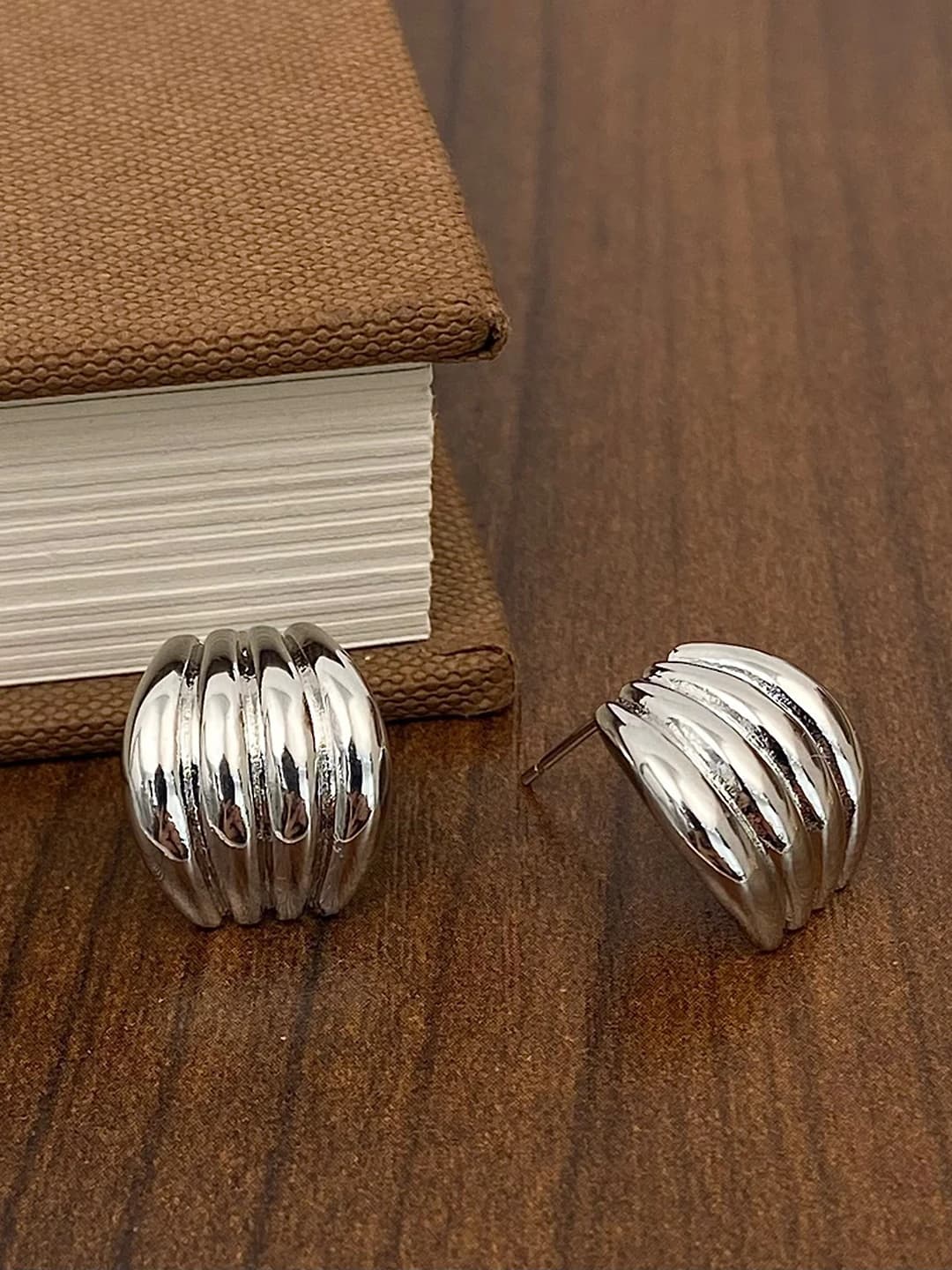 Silver striped studs