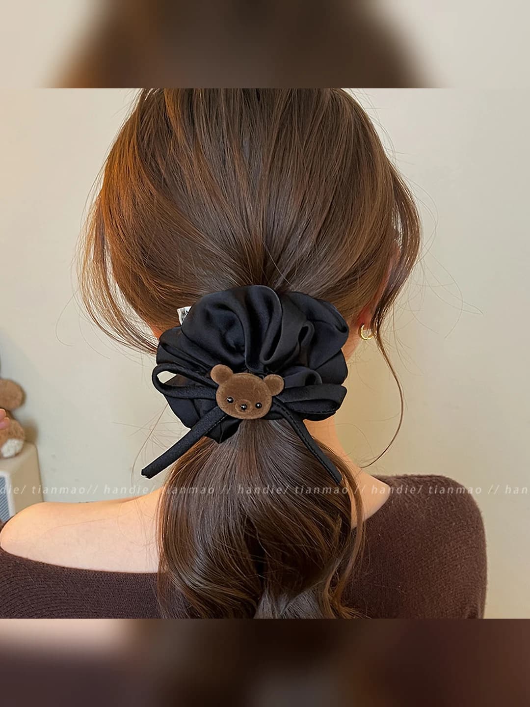 Black bow, bear