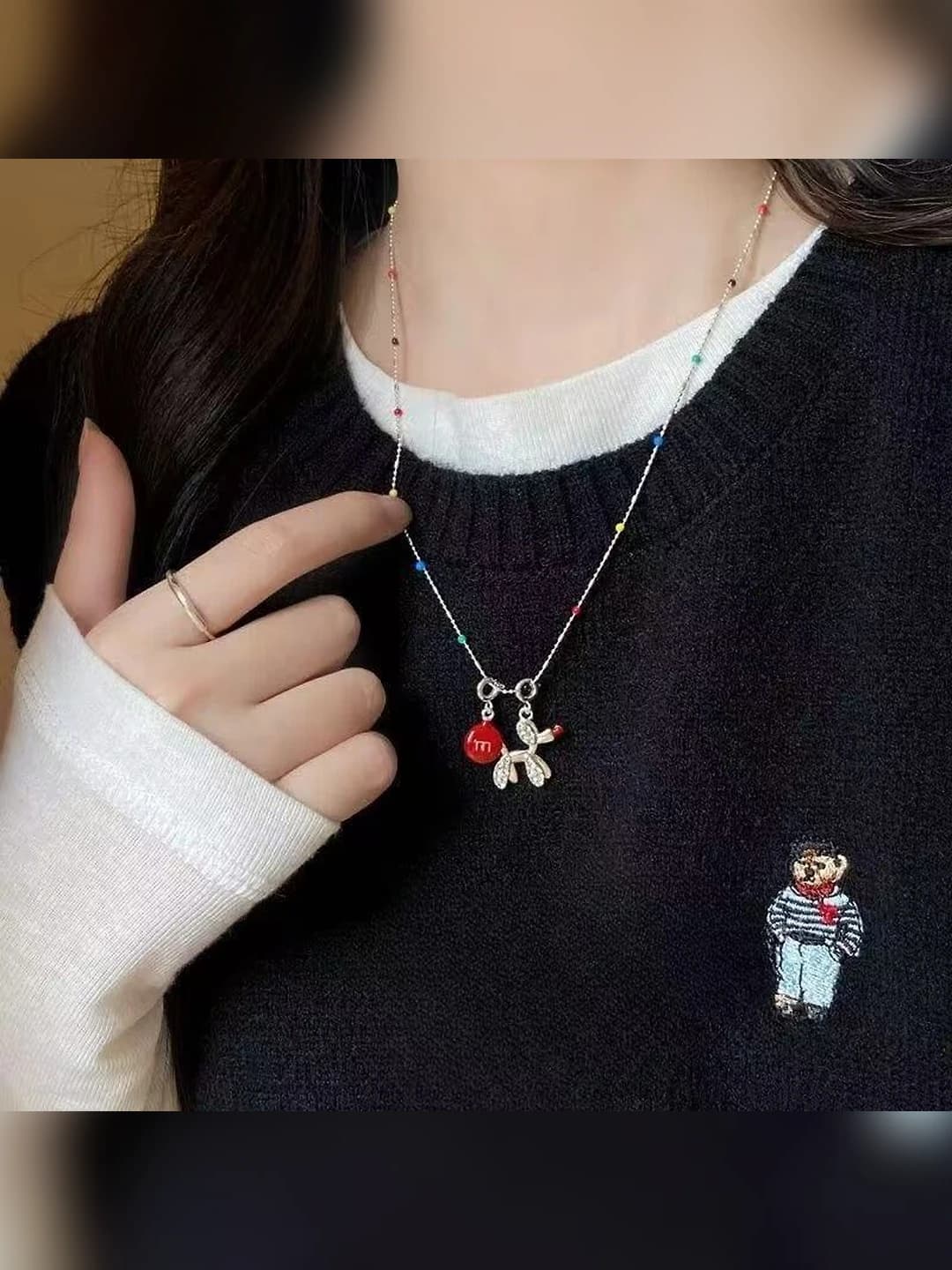 Balloon dog necklace