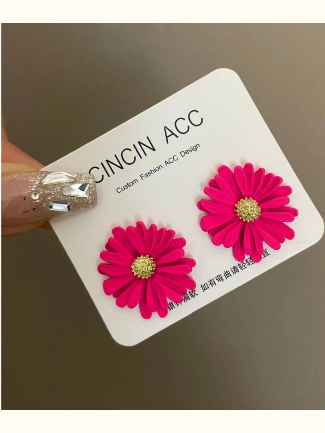 Women's pink forest style sweet flower earrings, silver posts, 3D daisy petals, unique design