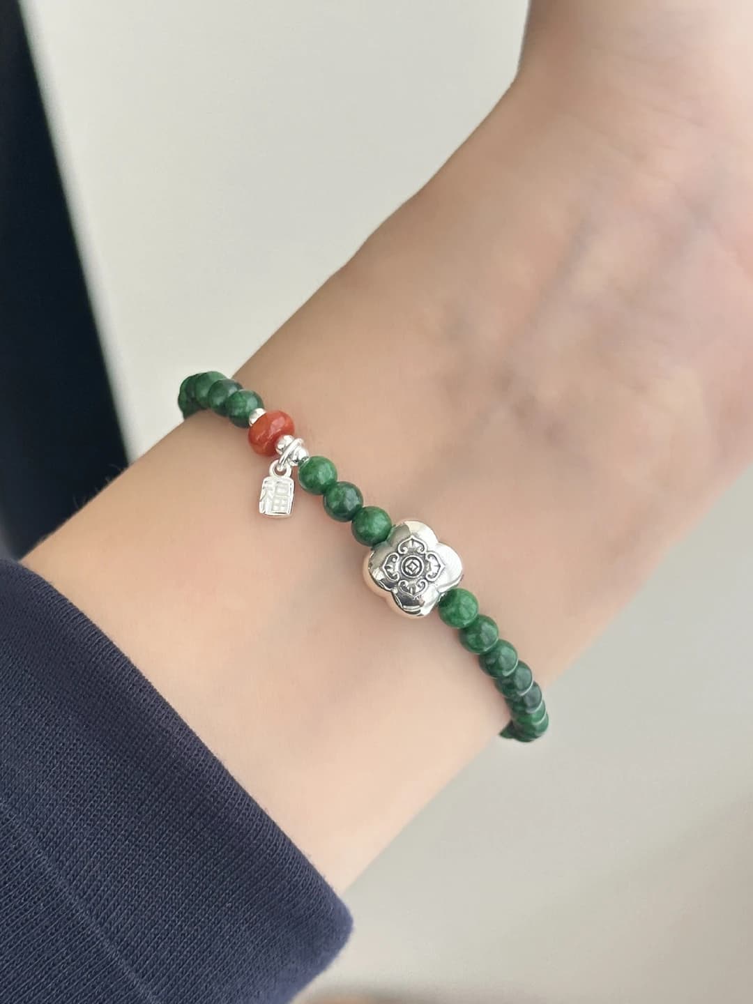 Women's green agate bead bracelet on stretch cord, neo-chinese style, geometric design element, for fashion commute