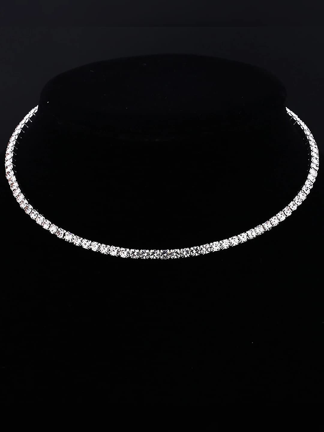 Single row necklace