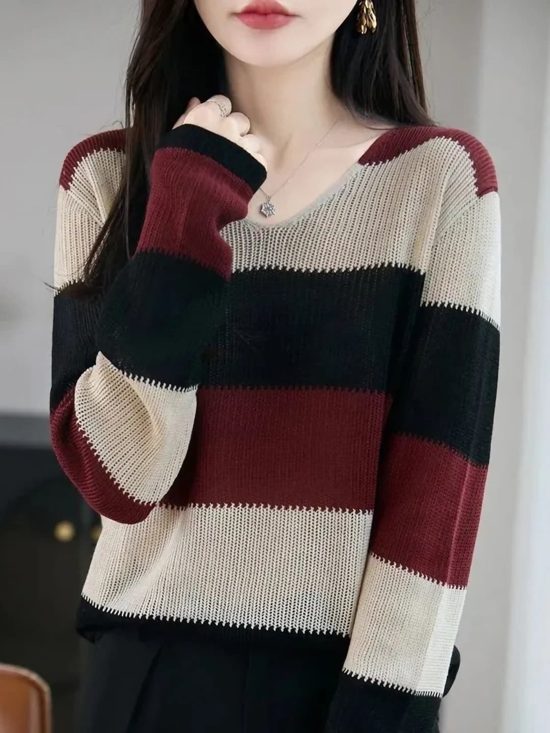 Women's autumn-winter V-neck striped loose fit sweater