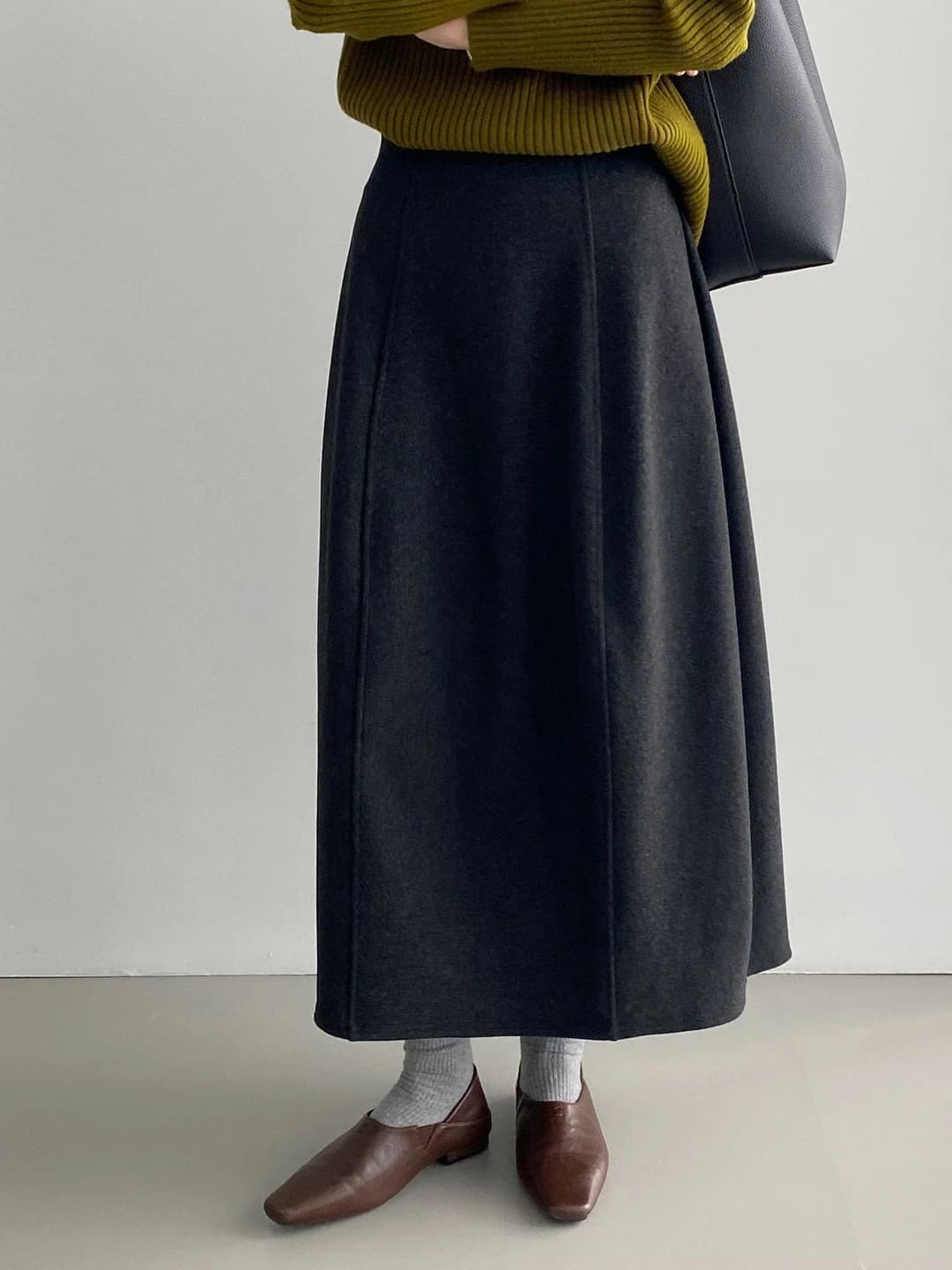 Women's fleece-lined thickened A-line skirt with elastic waist, solid colour, casual style