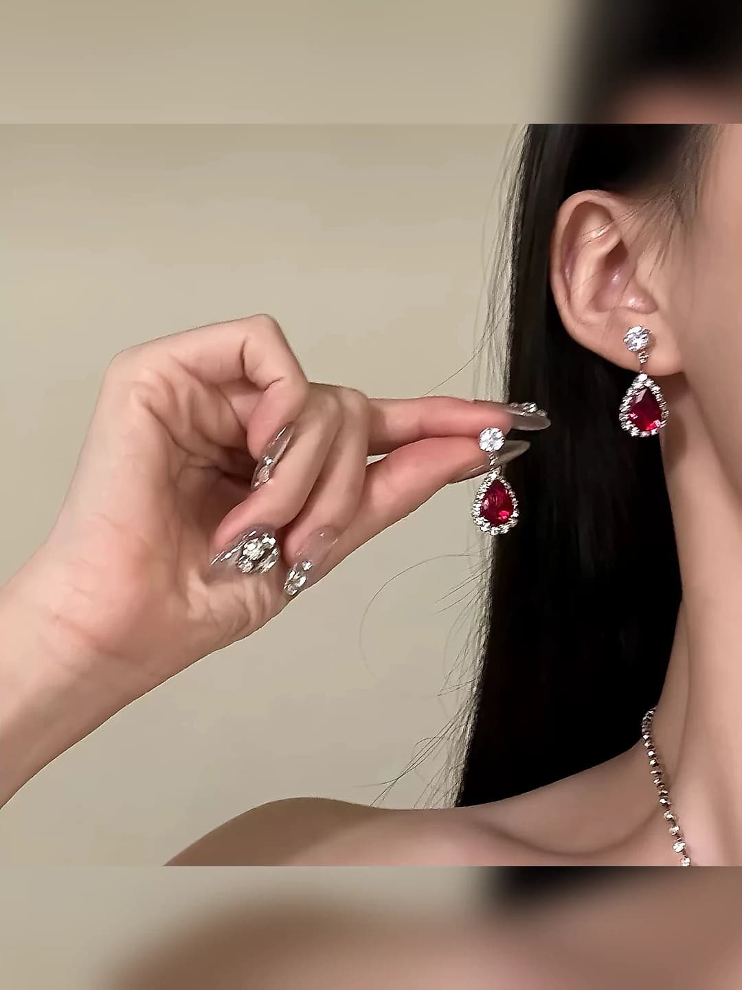 3# Красные каплевидные серьги