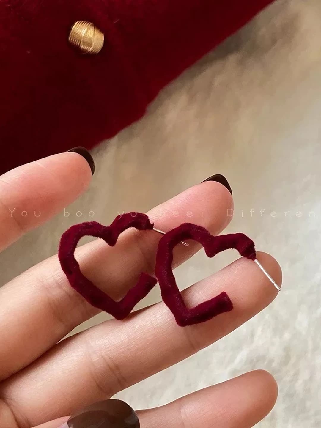 10# Red flocked heart hoop