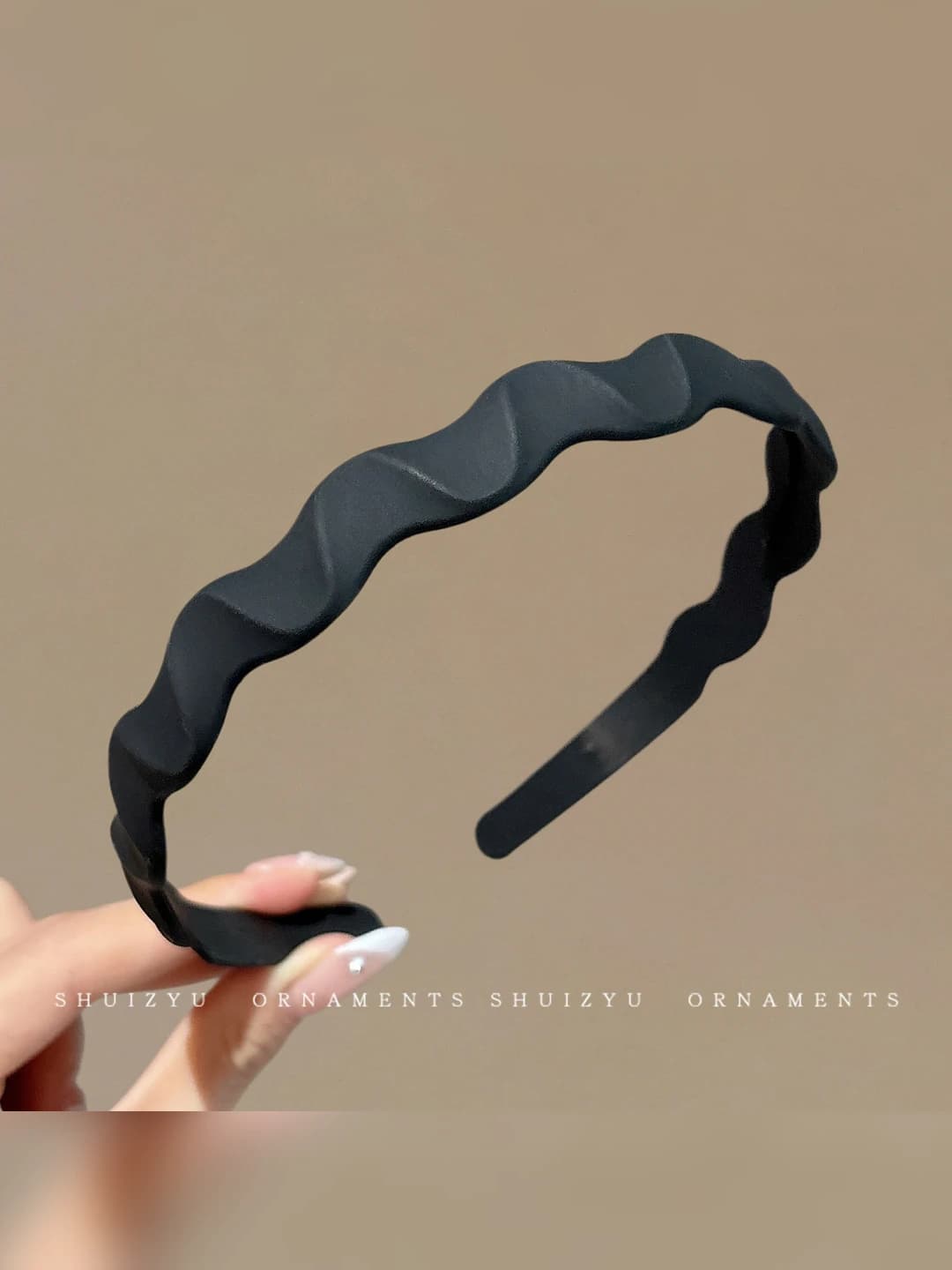 1# Black wavy headband