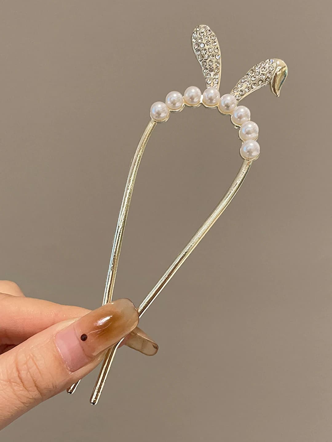 4# Gold bunny ears pearl