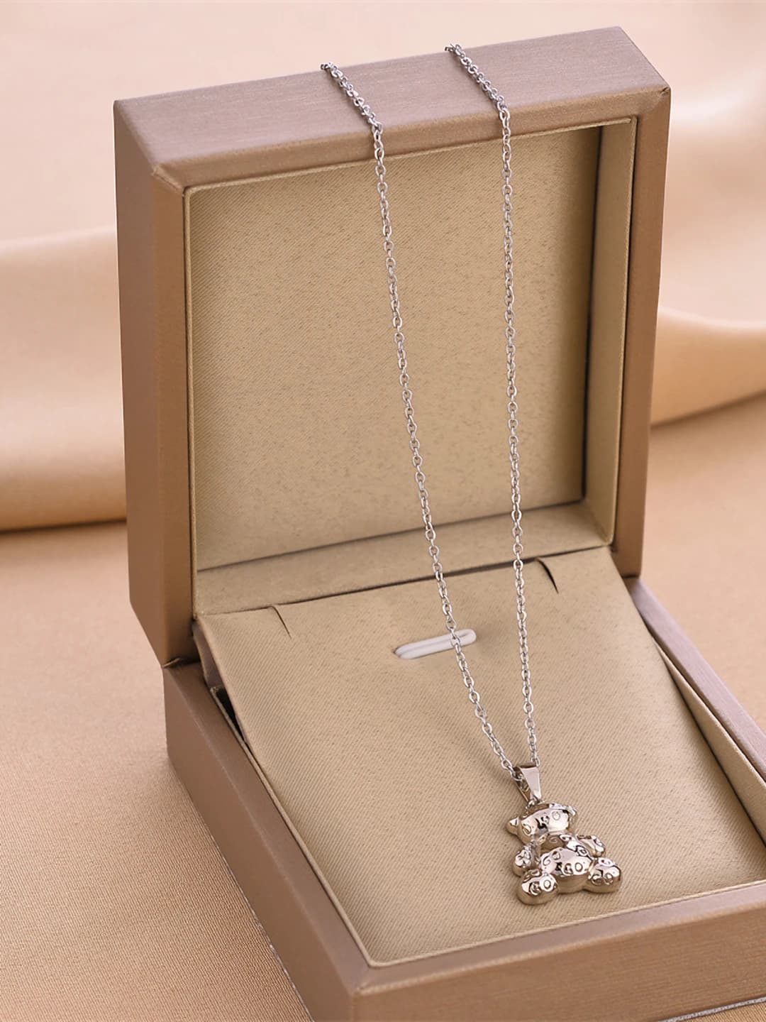8930-Silver
